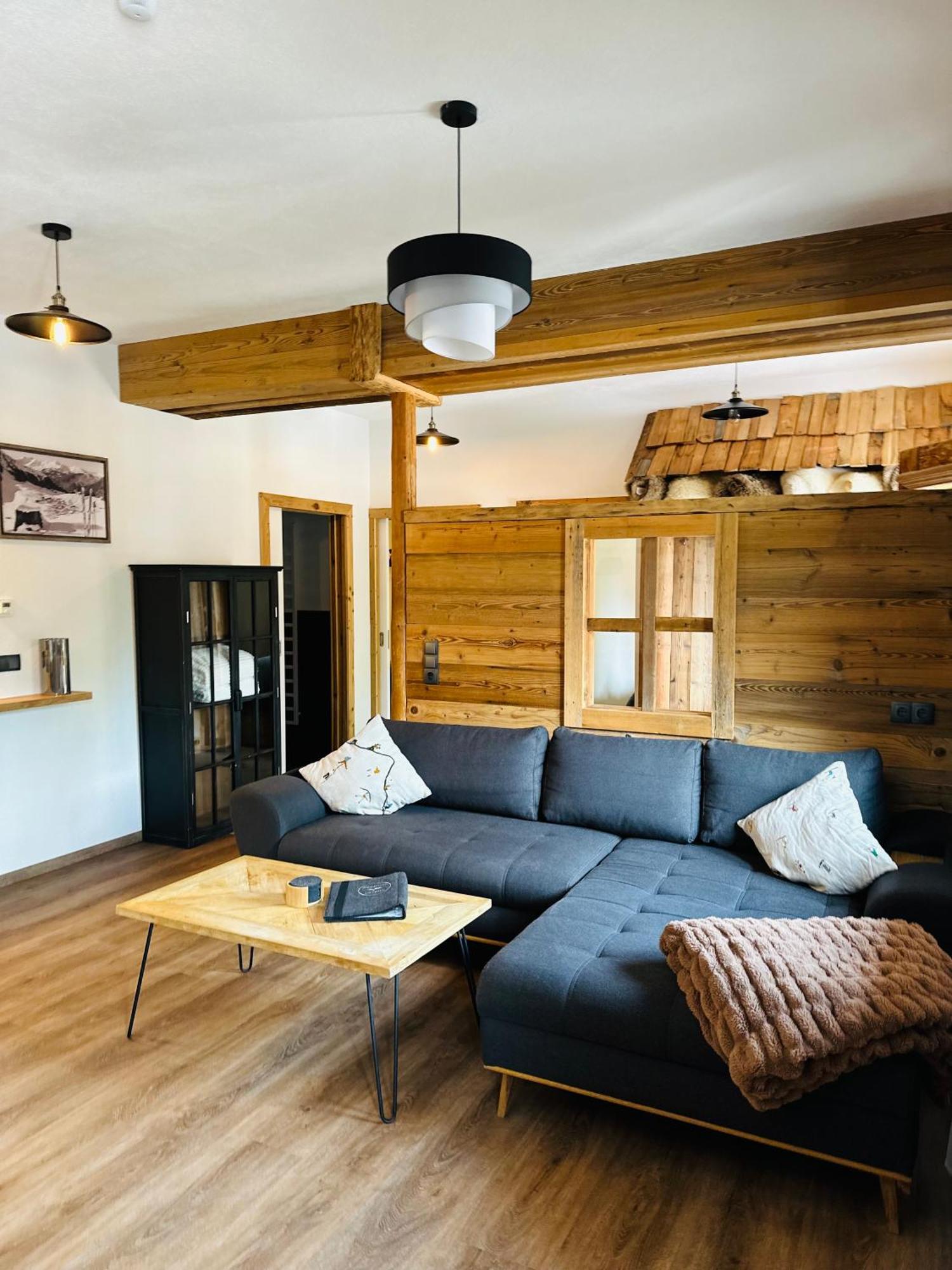 Chalet Schwarz 贝旺 外观 照片
